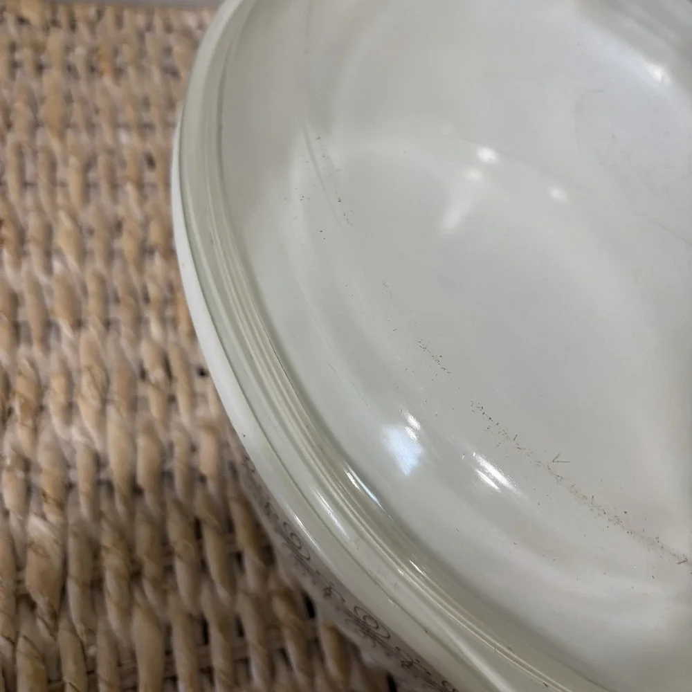 Vintage Pyrex Empire Scroll 